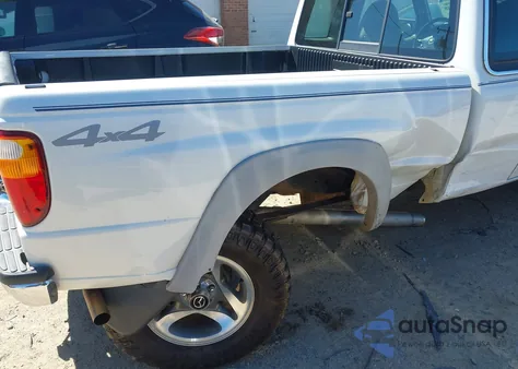 2003 Mazda B4000 Se z USA, uszkodzony, nr VIN 4F4ZR17E23TM18784